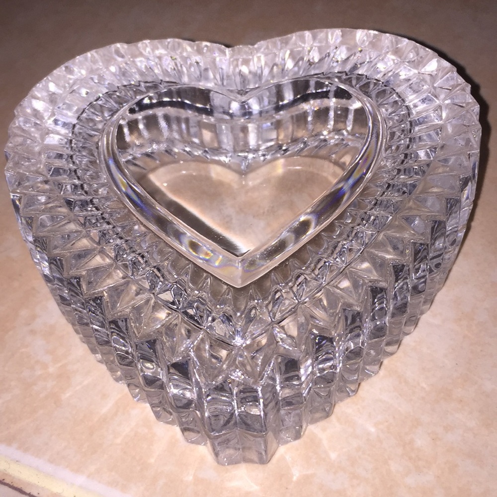 Lead crystal heart case